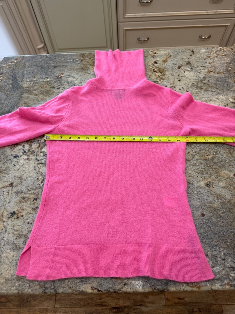 Tahari Women's Pink Cashmere Turtleneck Sweater